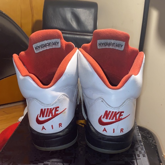 Jordan Retro 5 “Fire Red” - Picture 4 of 5